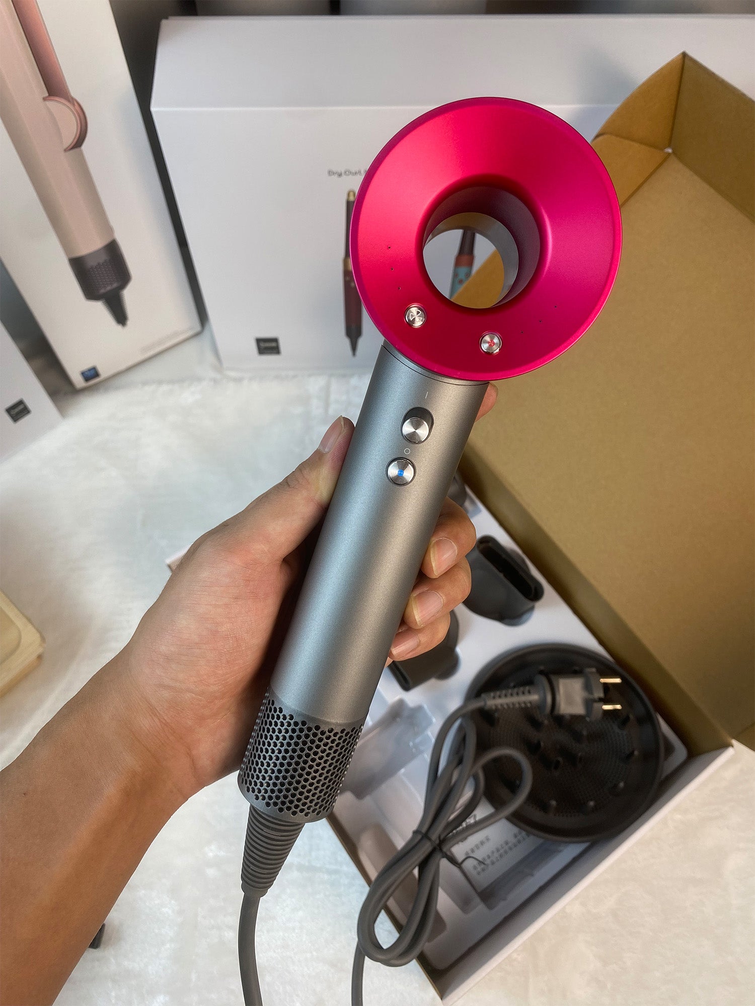 High-Speed Ionic Hair Dryer – Salon-Grade Brushless Motor, Fast Dry & Anti-Frizz