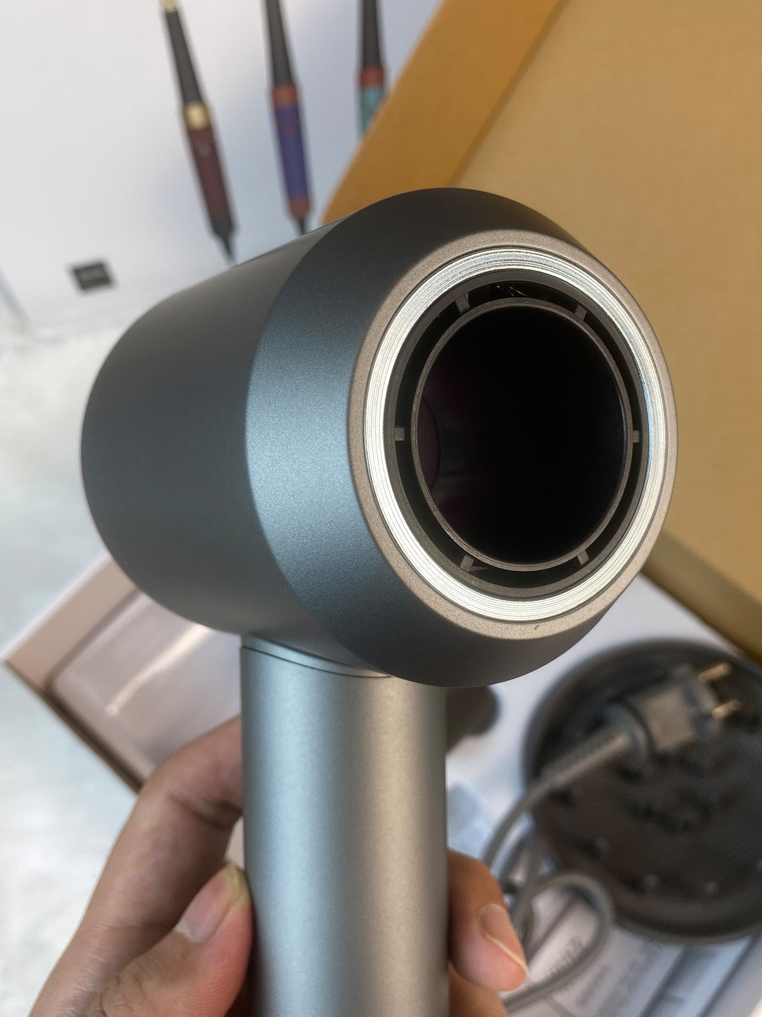 High-Speed Ionic Hair Dryer – Salon-Grade Brushless Motor, Fast Dry & Anti-Frizz