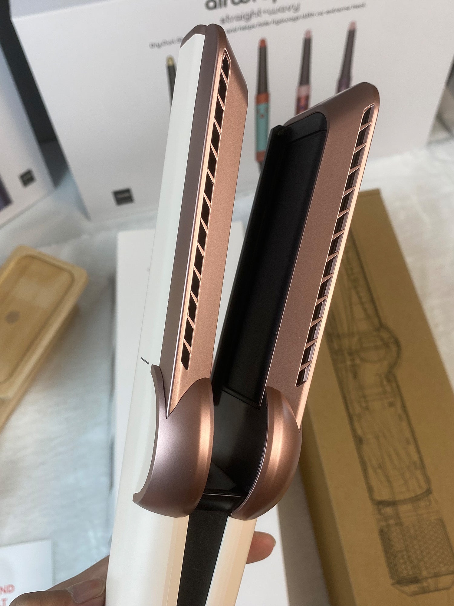 Professional Hair Straightener – Anti-Frizz Plates & Fast Heating for Smooth Styling