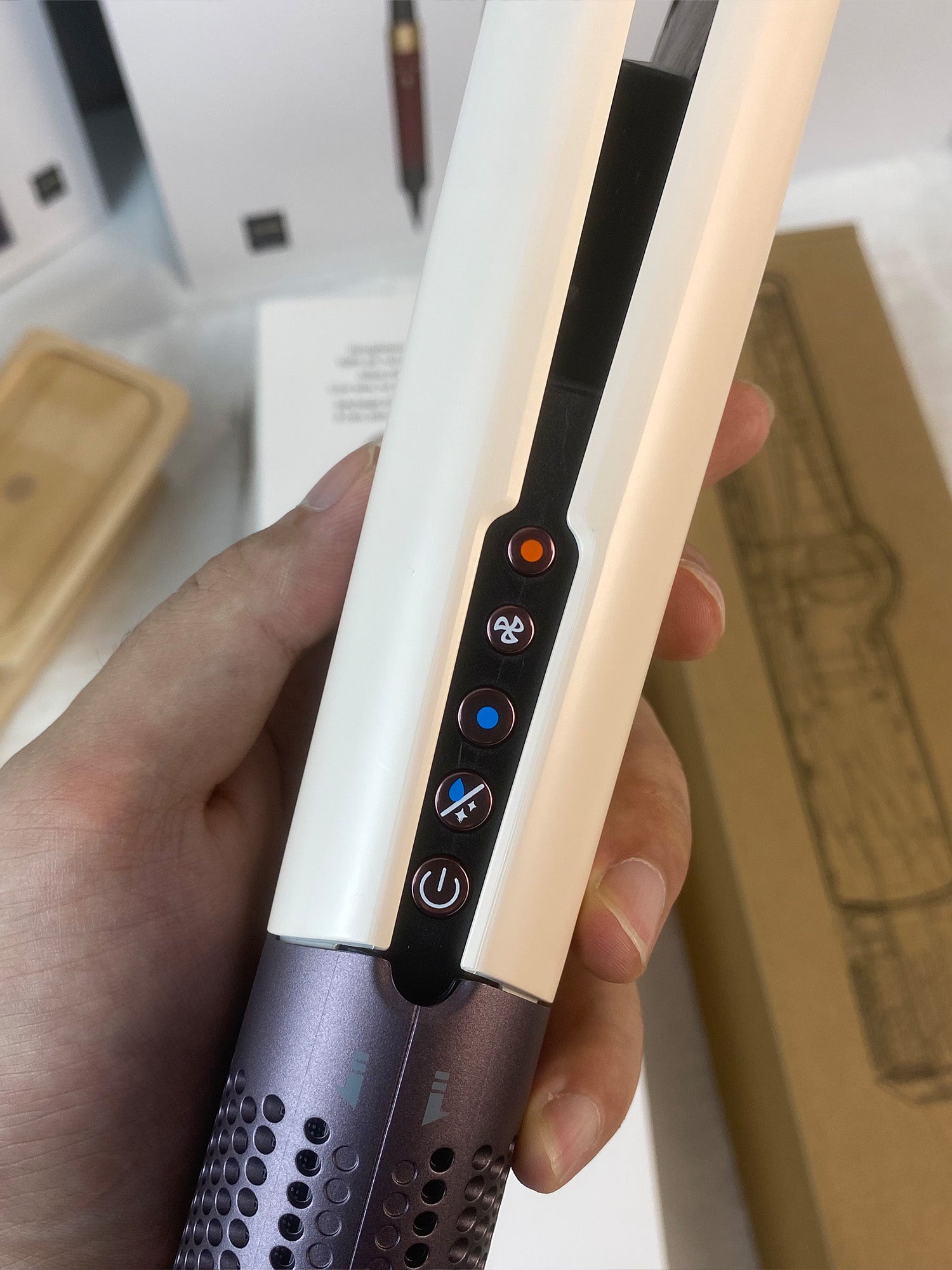 Professional Hair Straightener – Anti-Frizz Plates & Fast Heating for Smooth Styling