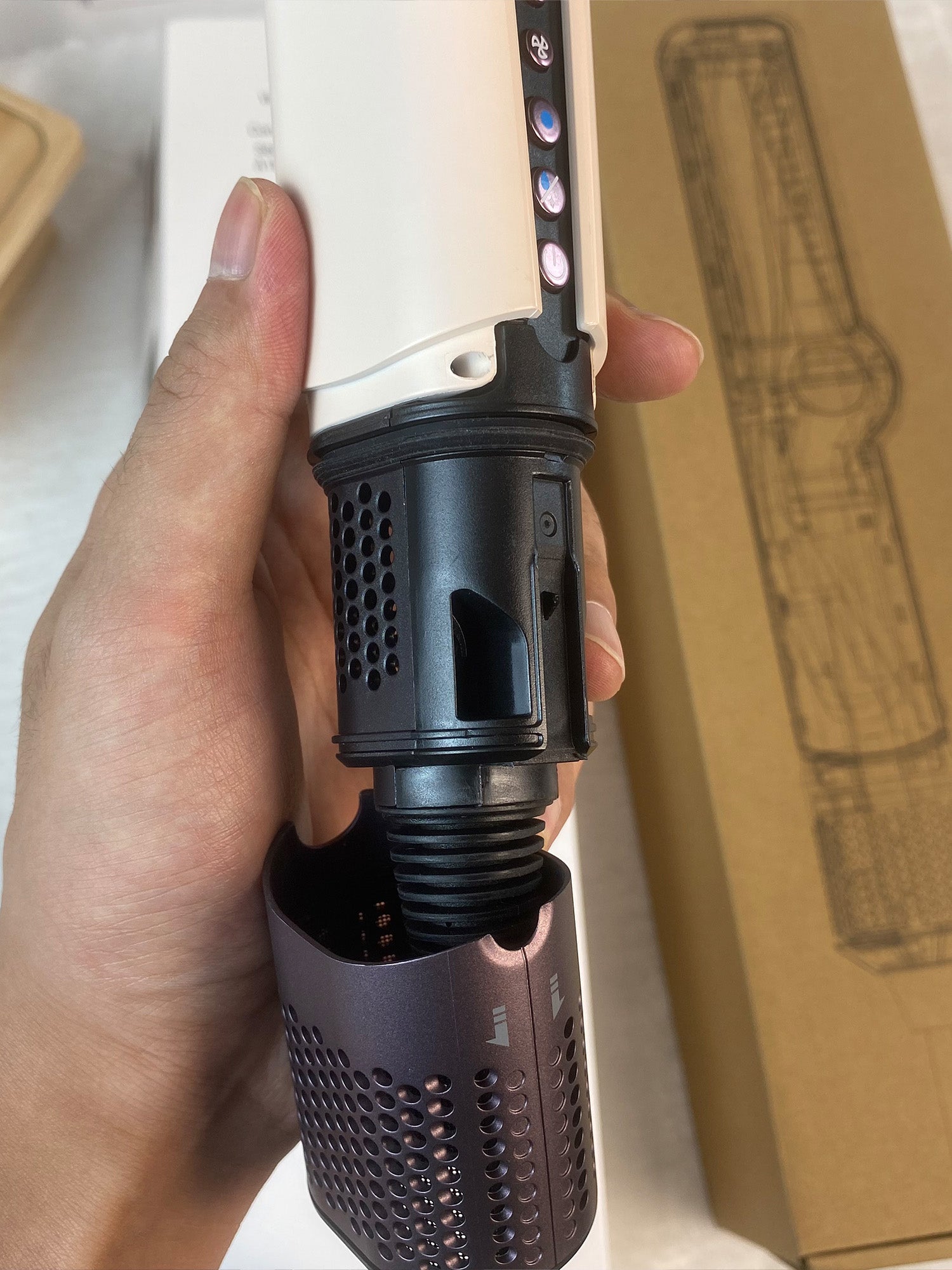 Professional Hair Straightener – Anti-Frizz Plates & Fast Heating for Smooth Styling