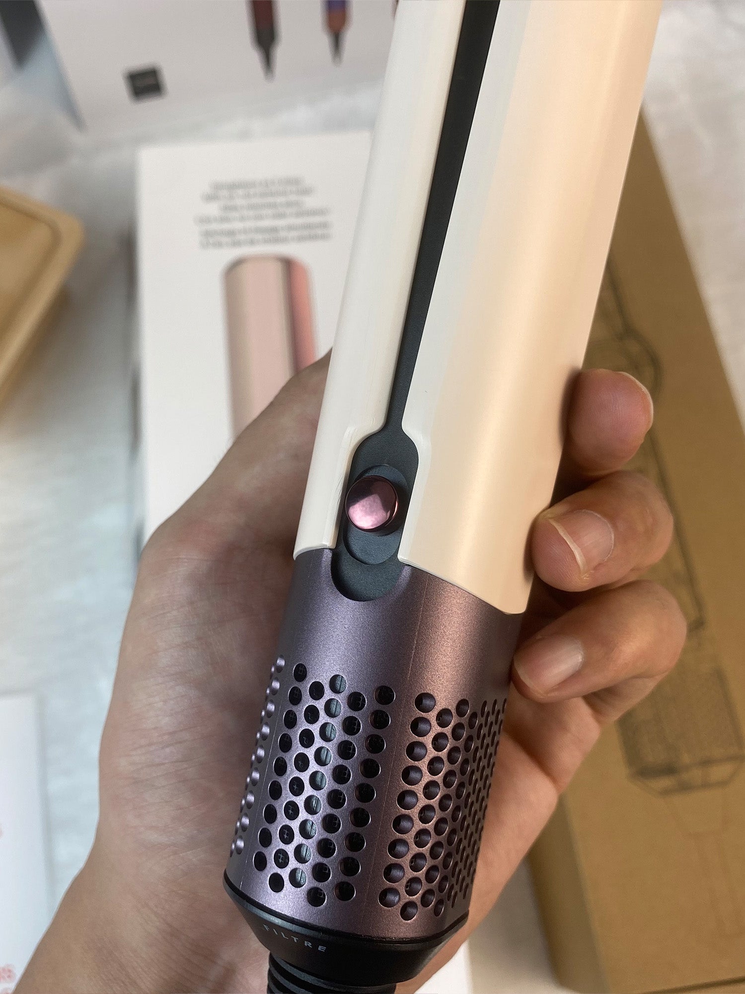 Professional Hair Straightener – Anti-Frizz Plates & Fast Heating for Smooth Styling